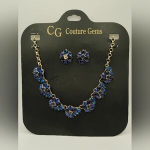 Gorgeous Blue and Gold Floral Necklace& Earrings Set NWT